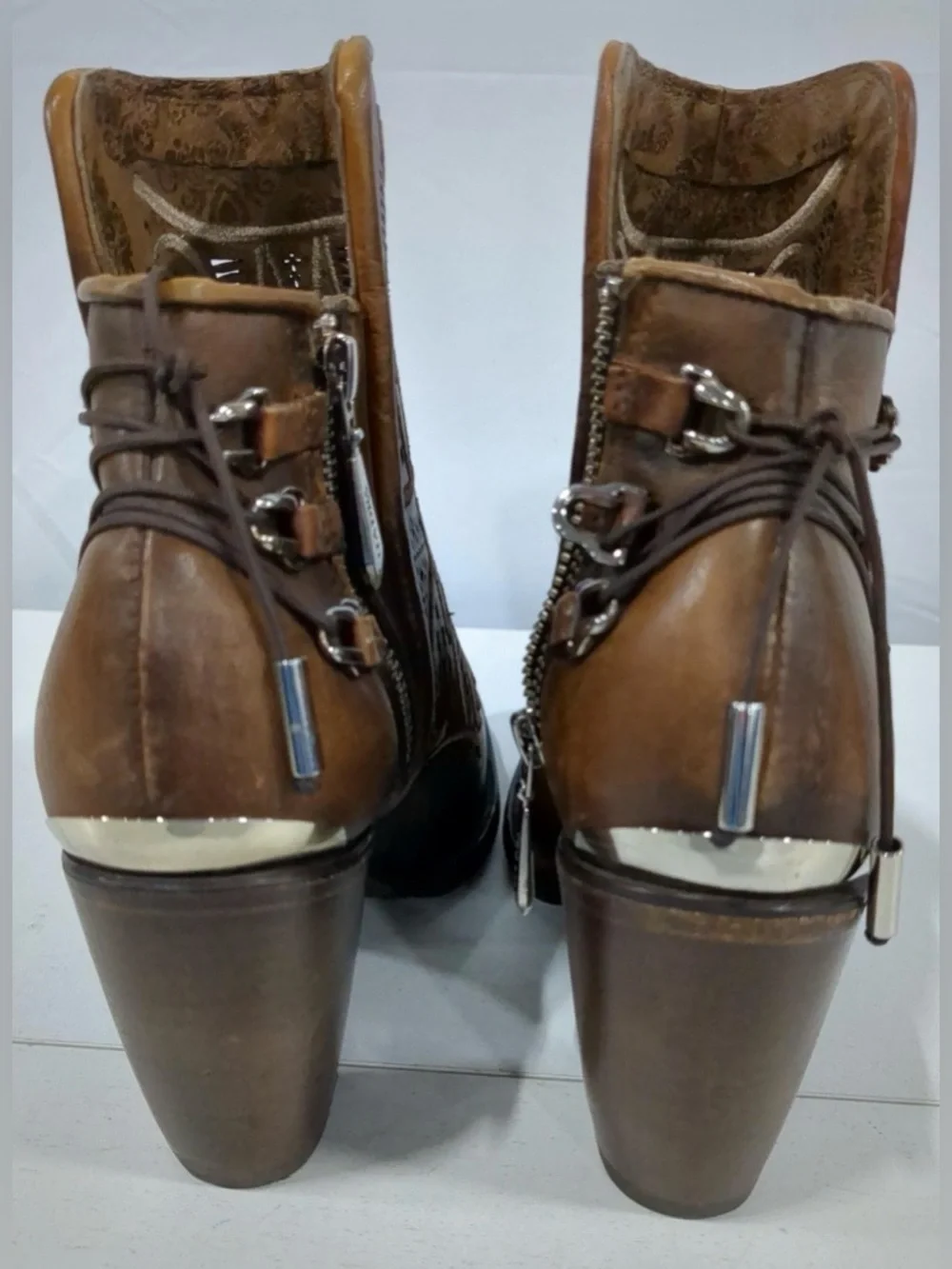 Cuadra Embroidered Bovine Leather Ankle Bootie, Women Sz 40, US Sz 10,